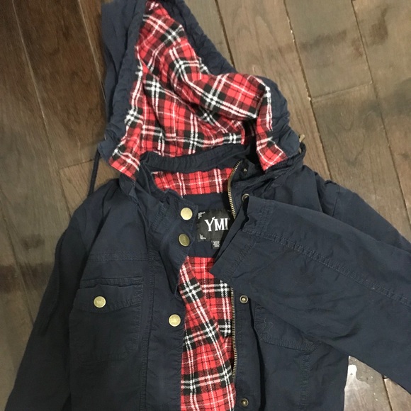 Blue light weight jacket with plaid lining. - Picture 1 of 2